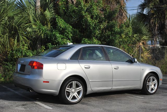 Audi A4 2006 photo 2