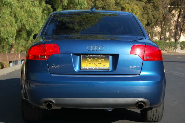 Audi A4 2006 photo 2