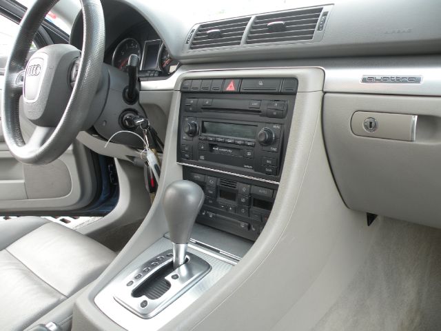 Audi A4 2006 photo 14