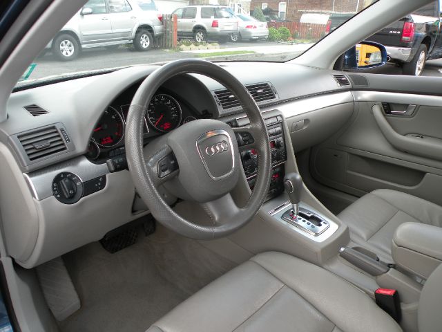 Audi A4 2006 photo 25