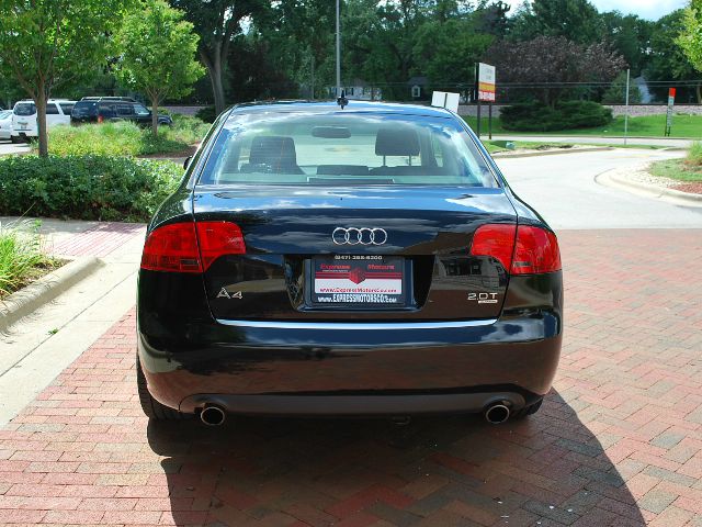 Audi A4 2007 photo 2