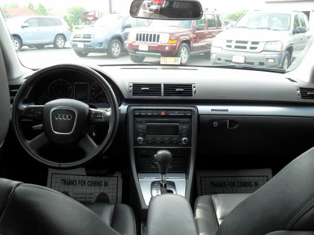 Audi A4 2007 photo 2