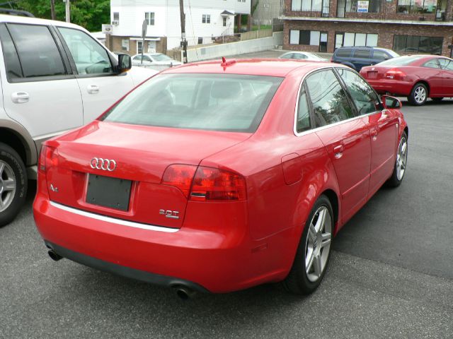 Audi A4 2007 photo 2