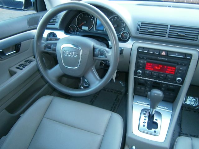 Audi A4 2007 photo 2