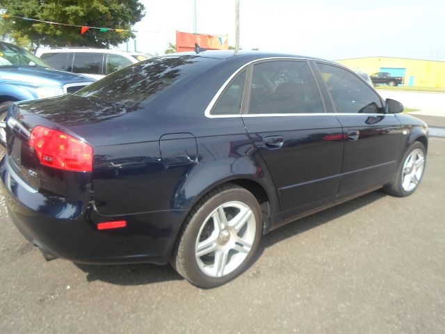 Audi A4 2007 photo 2