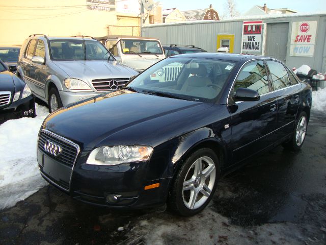 Audi A4 2007 photo 2