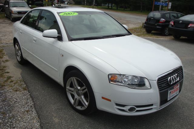 Audi A4 2007 photo 2