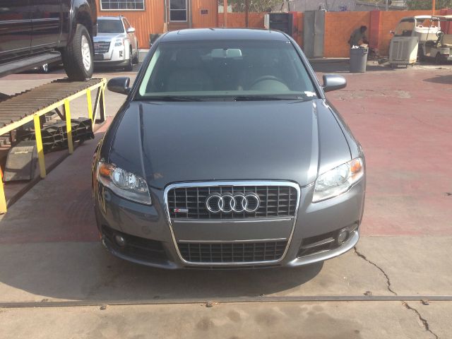 Audi A4 2008 photo 2