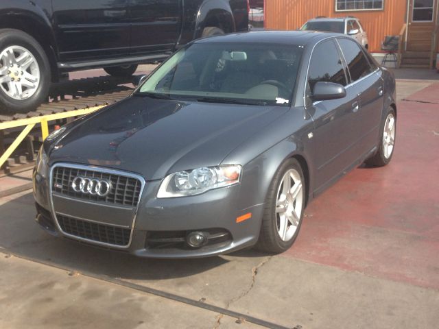 Audi A4 2008 photo 4