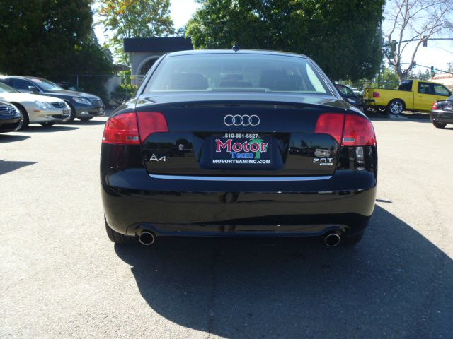 Audi A4 2008 photo 12