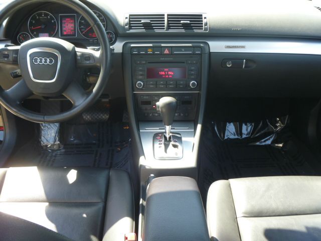 Audi A4 2008 photo 25