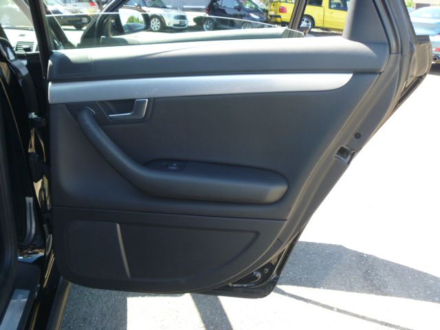 Audi A4 2008 photo 32