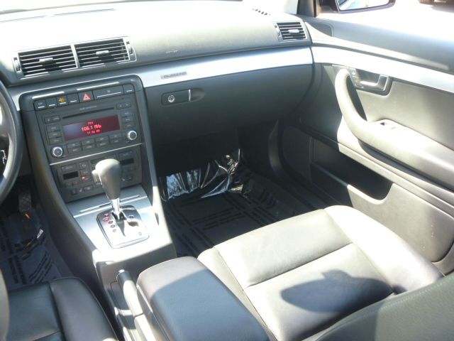 Audi A4 2008 photo 4