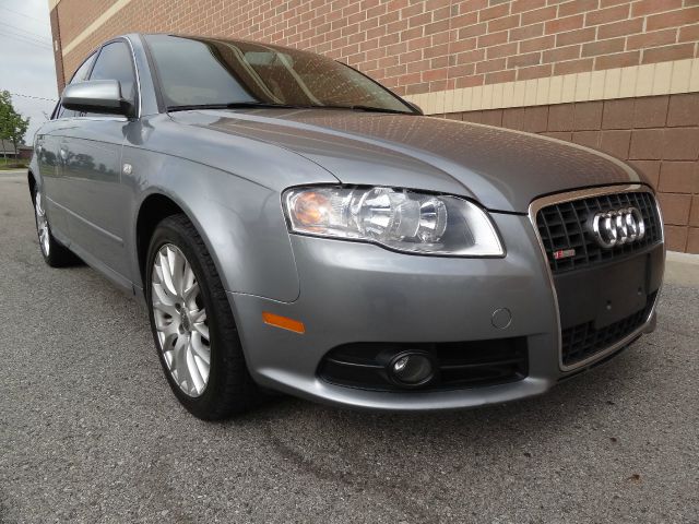 Audi A4 2008 photo 2