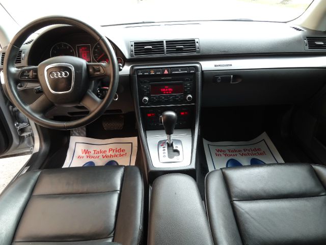 Audi A4 2008 photo 4