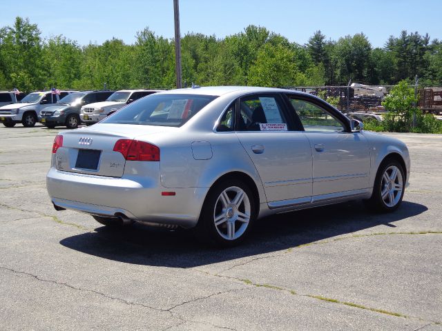 Audi A4 2008 photo 2