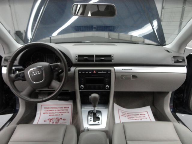 Audi A4 2008 photo 9