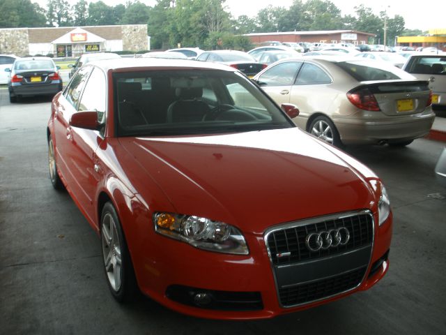 Audi A4 2008 photo 2