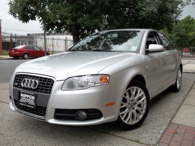 Audi A4 2008 photo 2