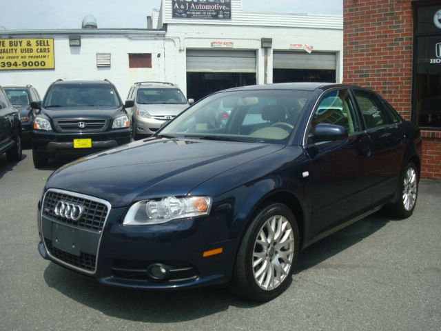 Audi A4 2008 photo 2