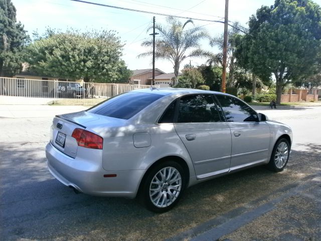 Audi A4 2008 photo 2