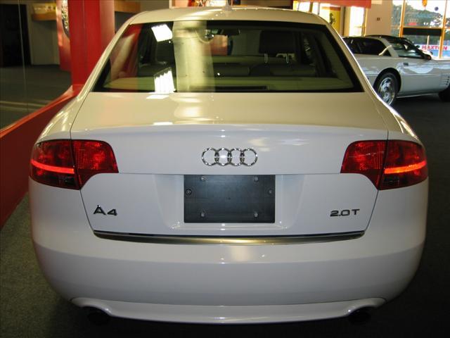 Audi A4 2008 photo 2