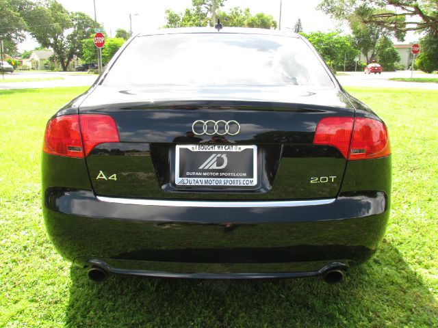 Audi A4 3.0 Quatro AWD Sedan