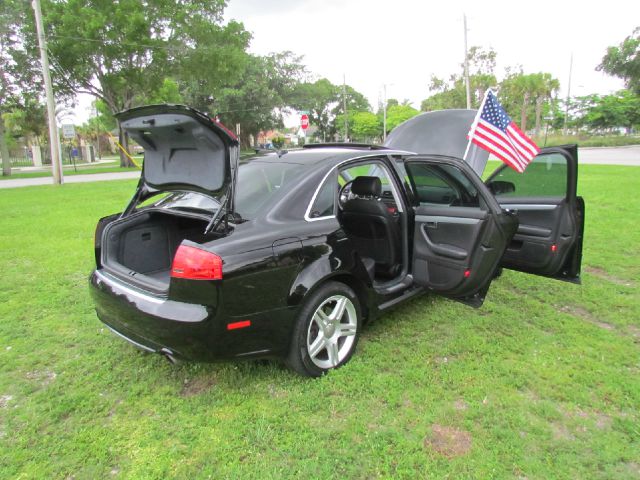 Audi A4 2008 photo 12