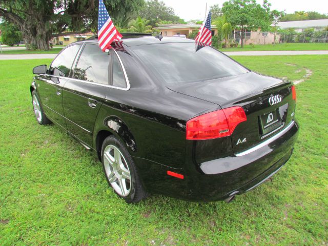 Audi A4 2008 photo 21