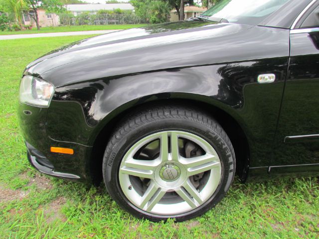 Audi A4 2008 photo 34