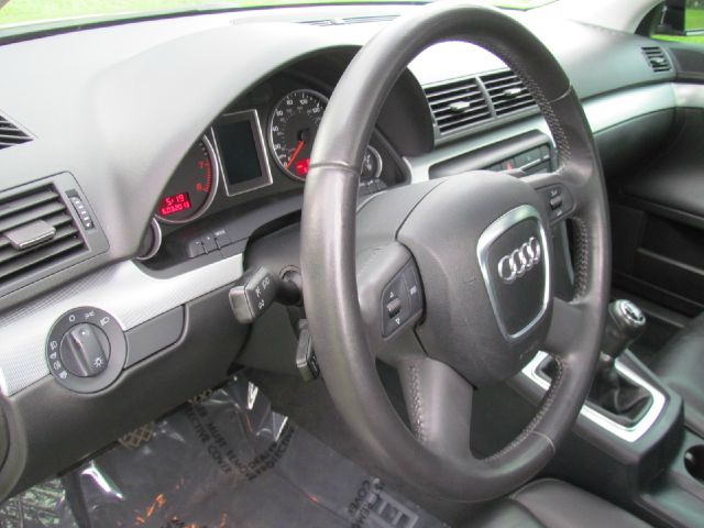 Audi A4 2008 photo 46