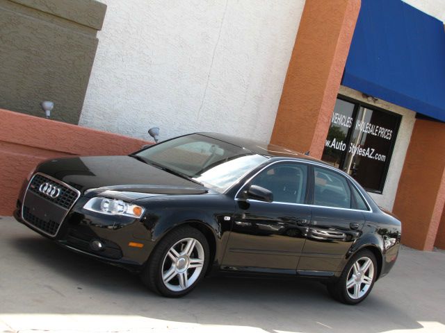 Audi A4 2008 photo 2