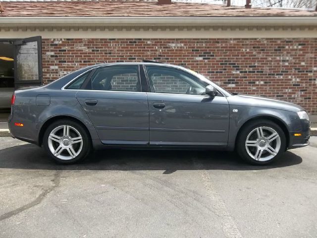 Audi A4 2008 photo 2