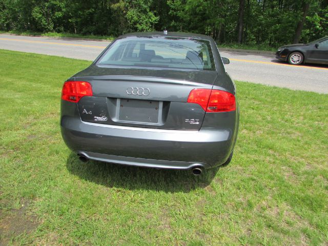 Audi A4 2008 photo 4