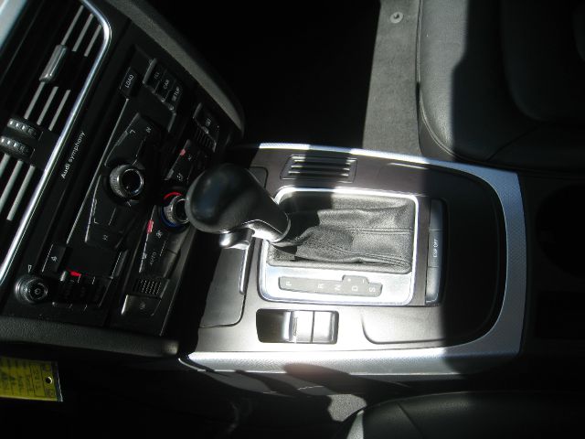 Audi A4 2009 photo 5