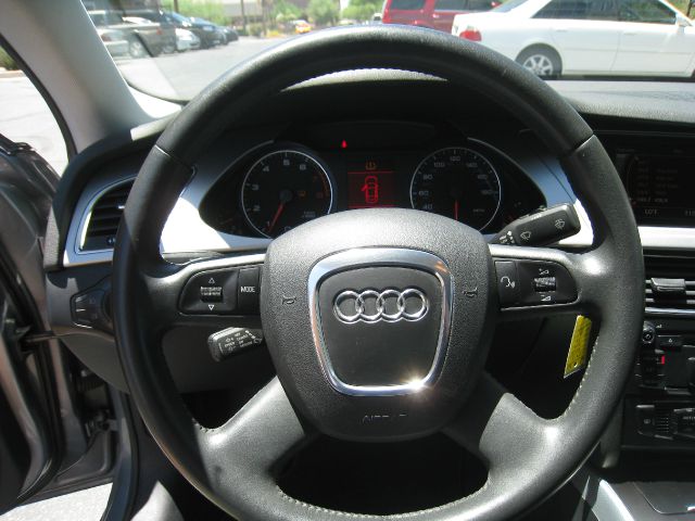 Audi A4 2009 photo 9