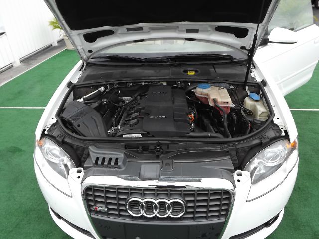 Audi A4 2009 photo 11