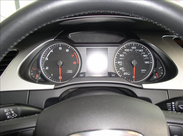 Audi A4 2009 photo 2