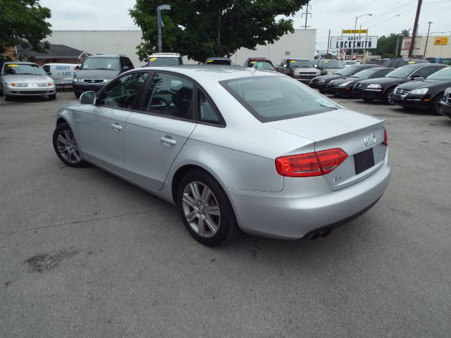 Audi A4 2009 photo 3