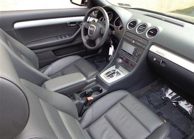 Audi A4 2009 photo 2