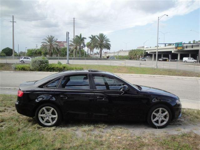 Audi A4 2009 photo 3