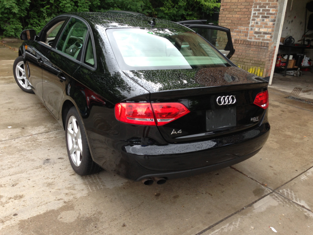 Audi A4 2009 photo 4