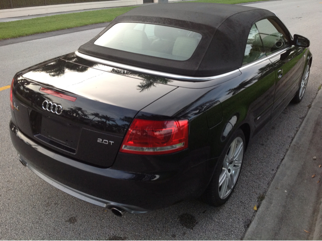 Audi A4 2009 photo 2