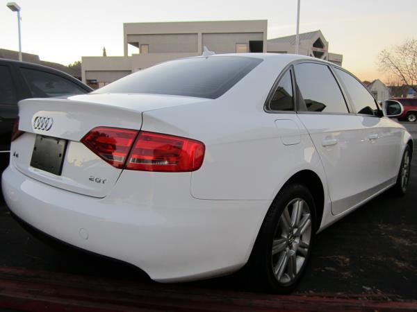 Audi A4 2009 photo 2