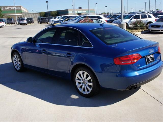 Audi A4 2009 photo 4