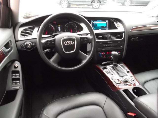 Audi A4 2009 photo 4