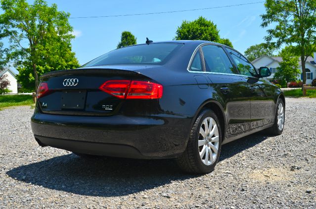 Audi A4 2009 photo 1