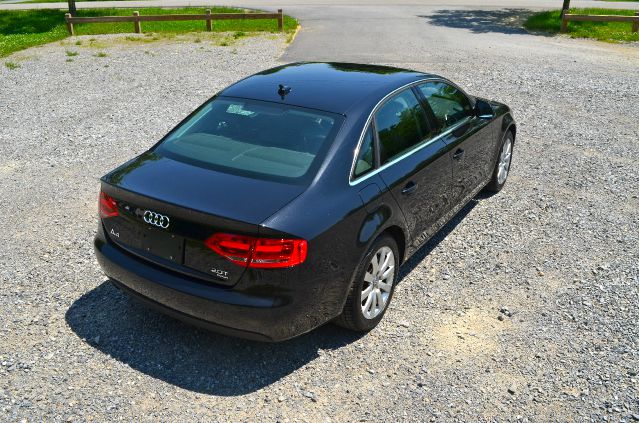 Audi A4 2009 photo 19