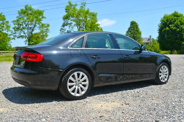 Audi A4 2009 photo 20