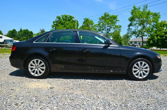 Audi A4 2009 photo 21